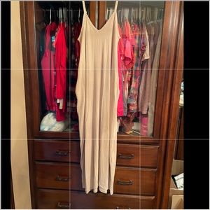 Zenana tank maxi dress in dusty rose. Sz small, never worn.